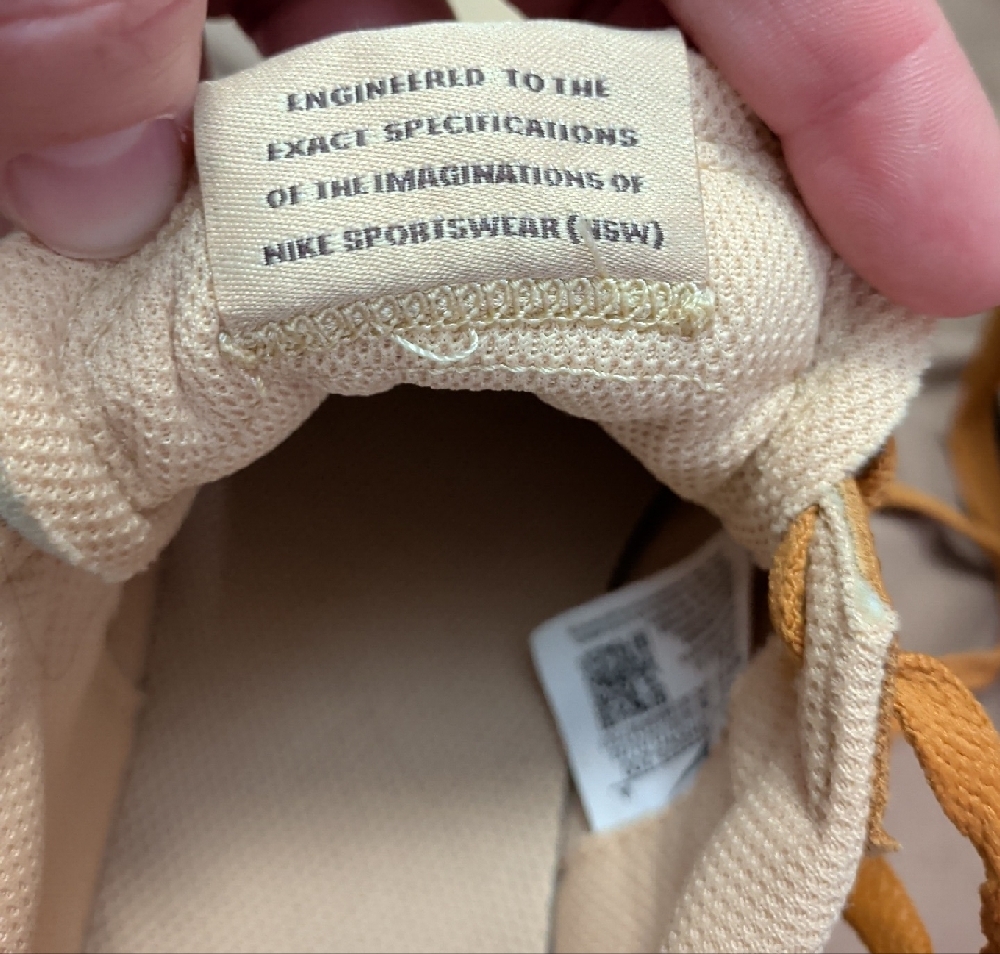 Nike Women's Sneakers in Tan and Black - Picture 4 of 7